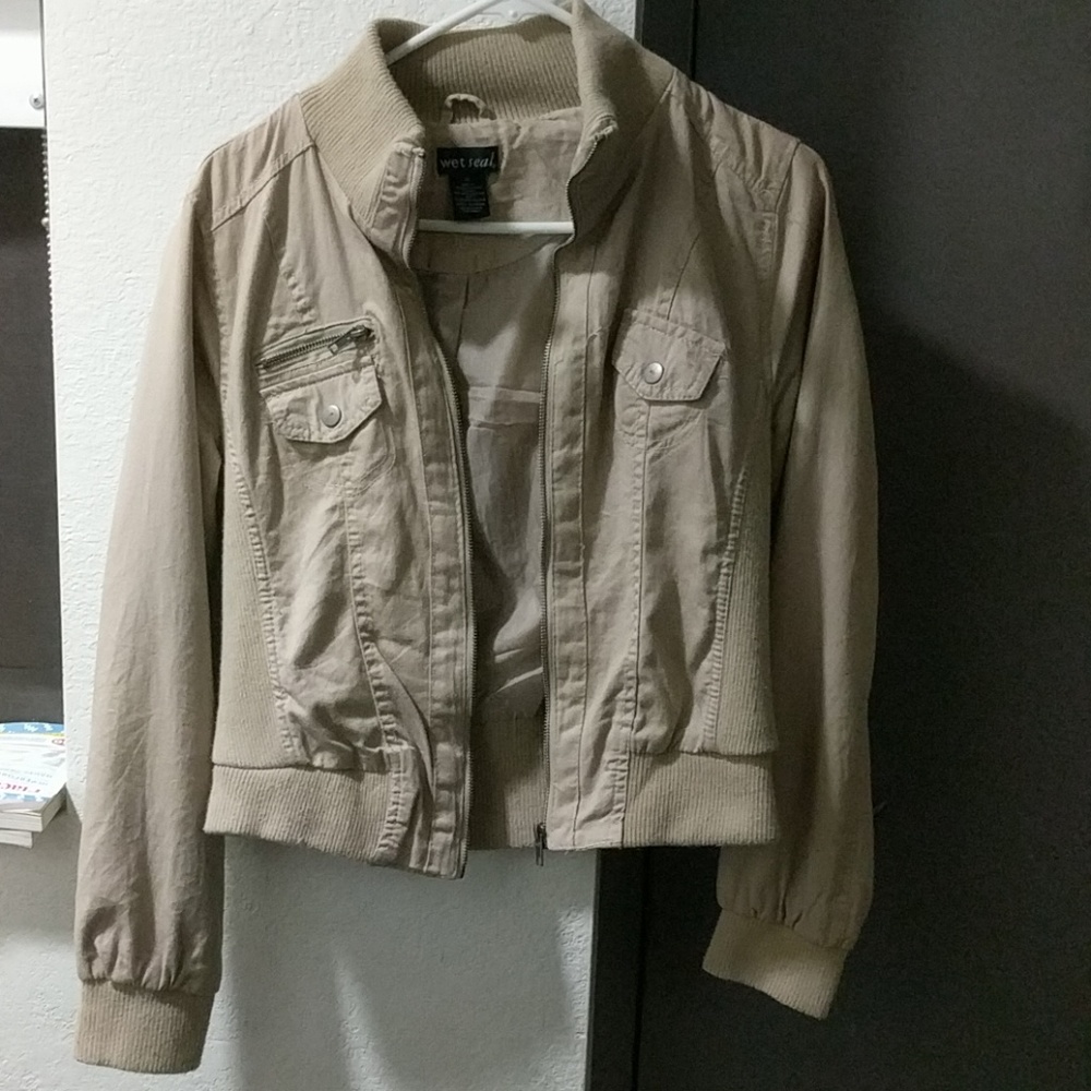 Tan Jacket - Picture 2 of 4
